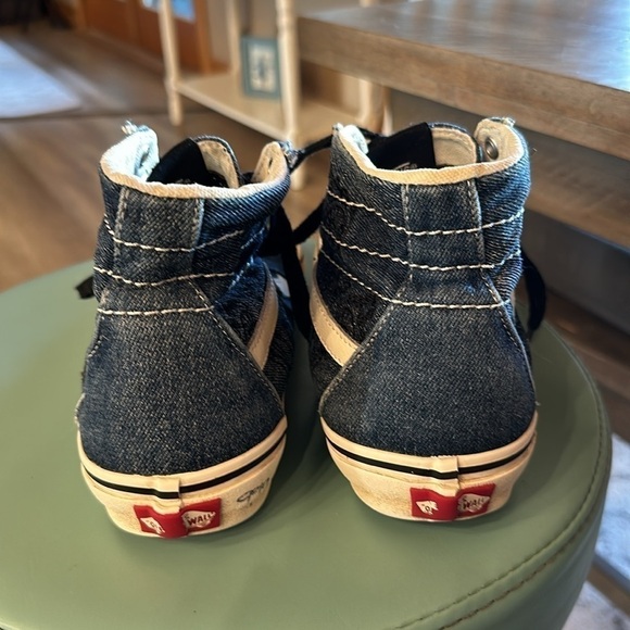 Vans denim blue high tops men’s 7.5/ woman size 9.0 - Picture 3 of 9
